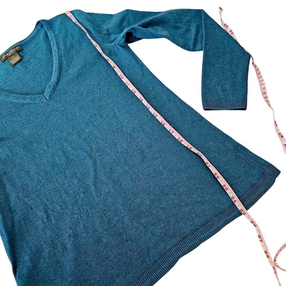 Eddie Bauer Teal V-Neck Sweater - Size M - Picture 9 of 9